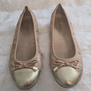 Like New Vionic Minna Ballet Flat, Size 7.5